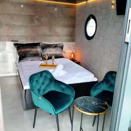 Hausboot - Na Wodzie - Houseboat Porta Mare - Odradream Szczecin