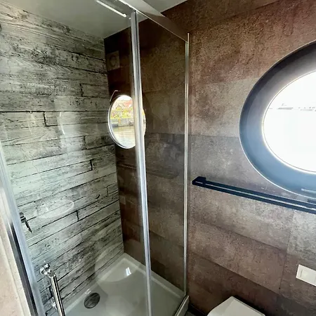 Lägenhet Hausboot - Na Wodzie - Houseboat Porta Mare - Odradream Szczecin